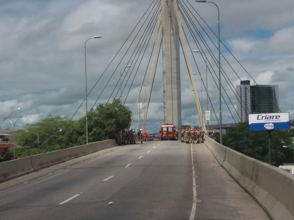 Interdição parcial do Viaduto em Campina