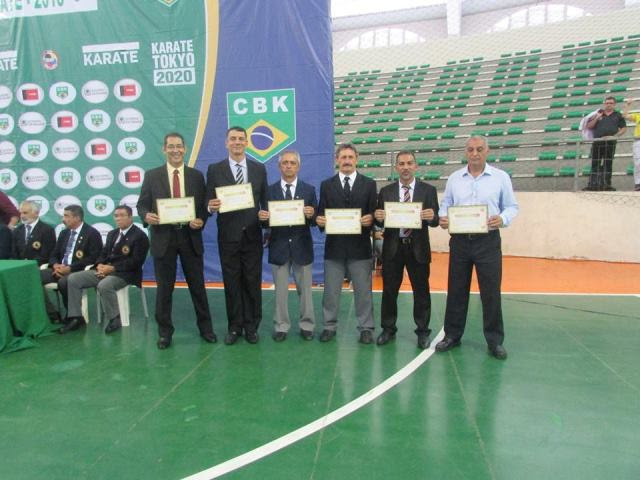 Professor de Karatê da Vila Plínio Lemos é agraciado com nova graduação e agora está no 6° Dan