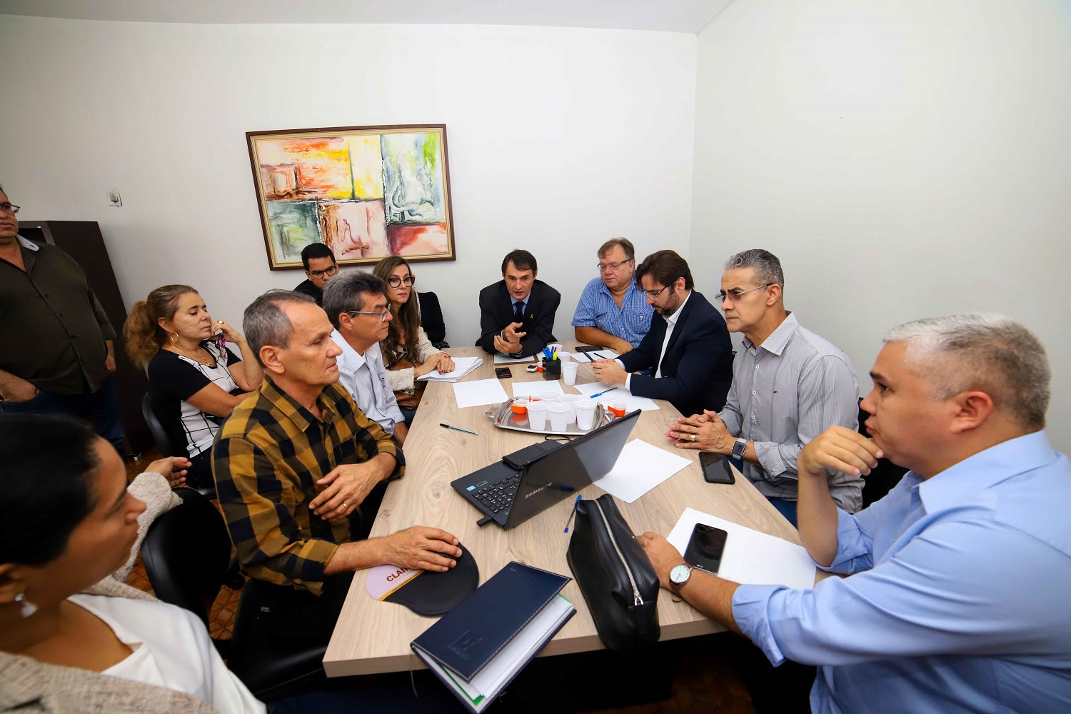 Romero reúne equipe e recomenda apoio à consolidação de novo investimento privado no bairro da Liberdade